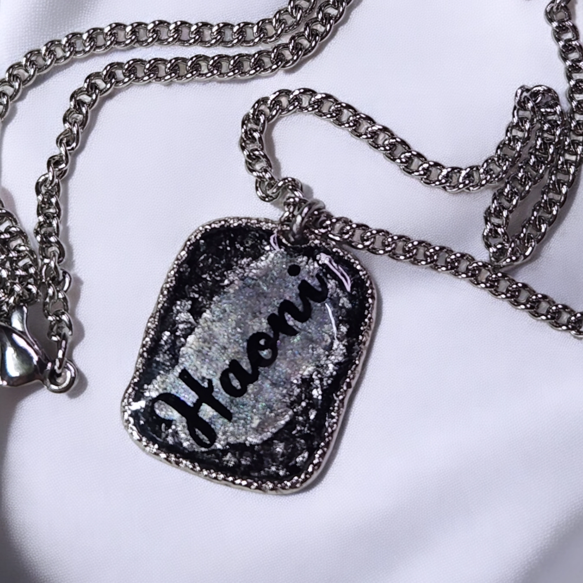 Collier avec médaille prénom